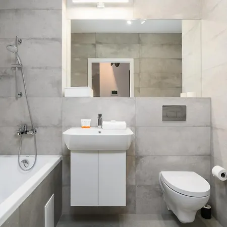 Bukowska 18 With Balcony Mtp By Renters * Poznan